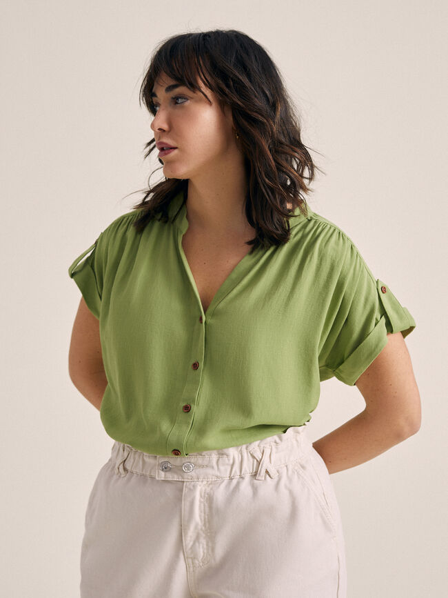 Blusa abotonada lino kaki claro