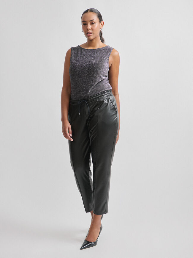 PANTALÓN JOGGER EFECTO PIEL Negro