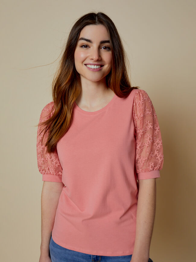 CAMISETA DETALLE PLUMETI EN MANGAS Rosa Oscuro