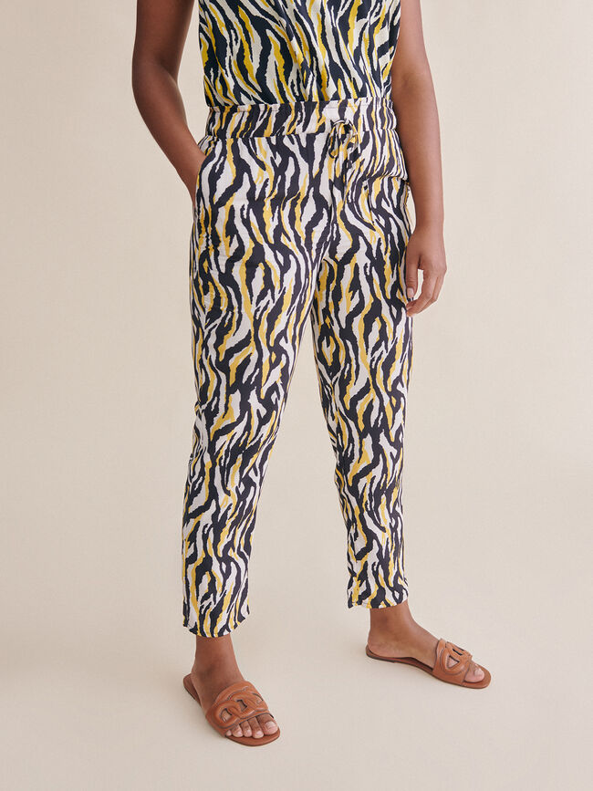 Pantalón jogger estampado zebra Crudo