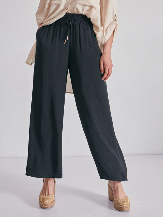 Pantalón culotte satinado Negro image number null