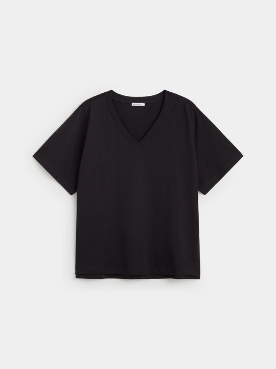 CAMISETA CUELLO PICO Negro image number null