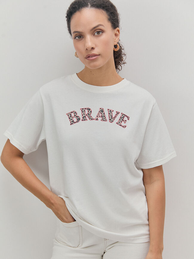 CAMISETA LETRAS LEOPARDO Blanco Hueso