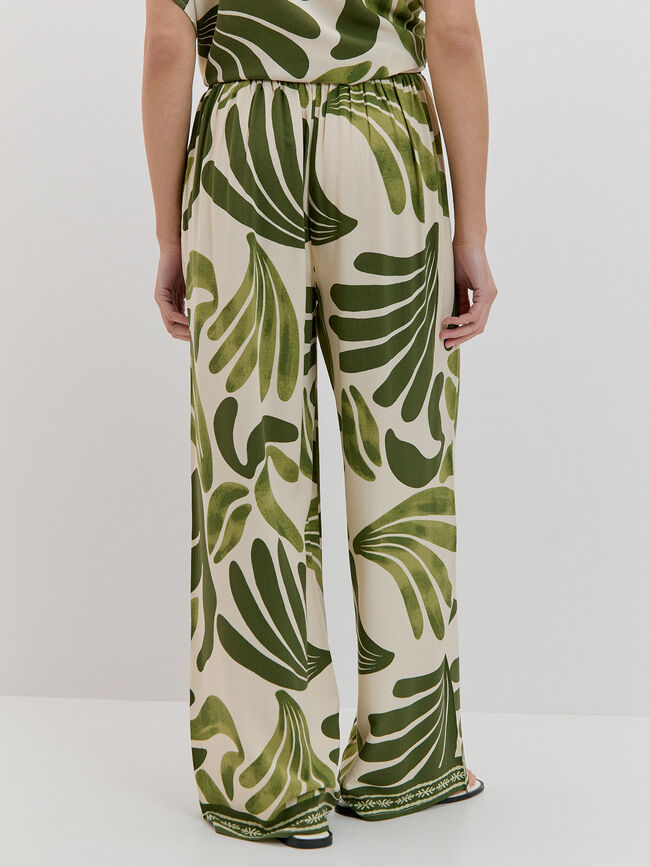 PANTAL&Oacute;N FLUIDO ESTAMPADO verde cypress