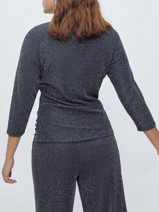 CAMISETA FRUNCIDA BRILLO Negro image number null