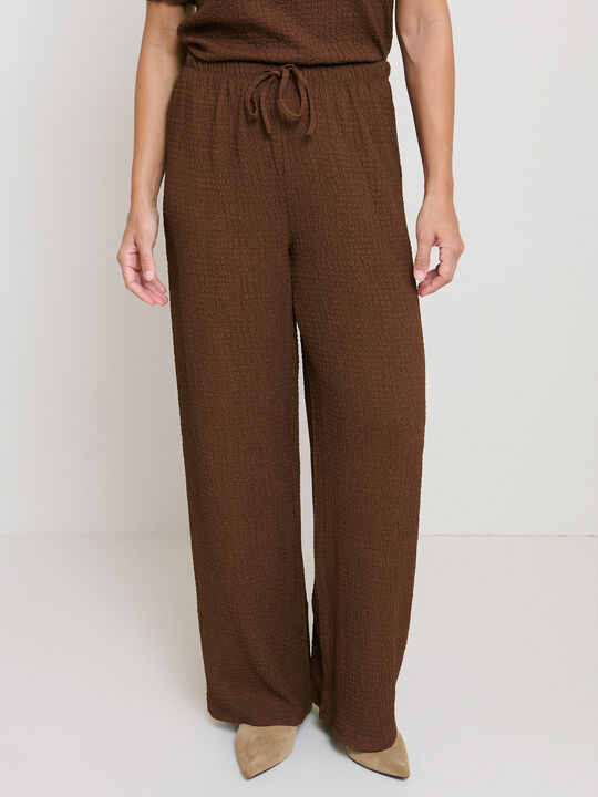 PANTALON TEXTURA Marron image number null