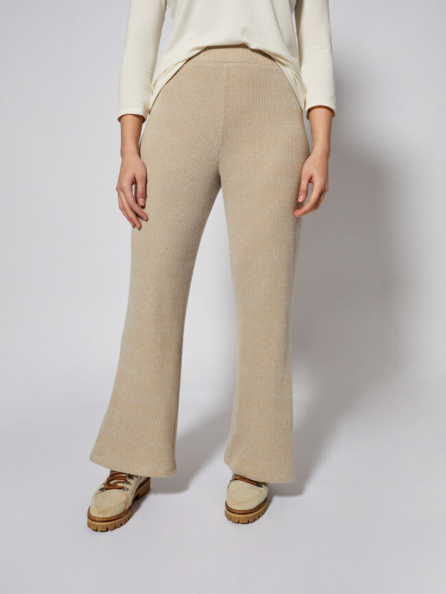 PANTALÓN DETALLE CANALÉ Beige