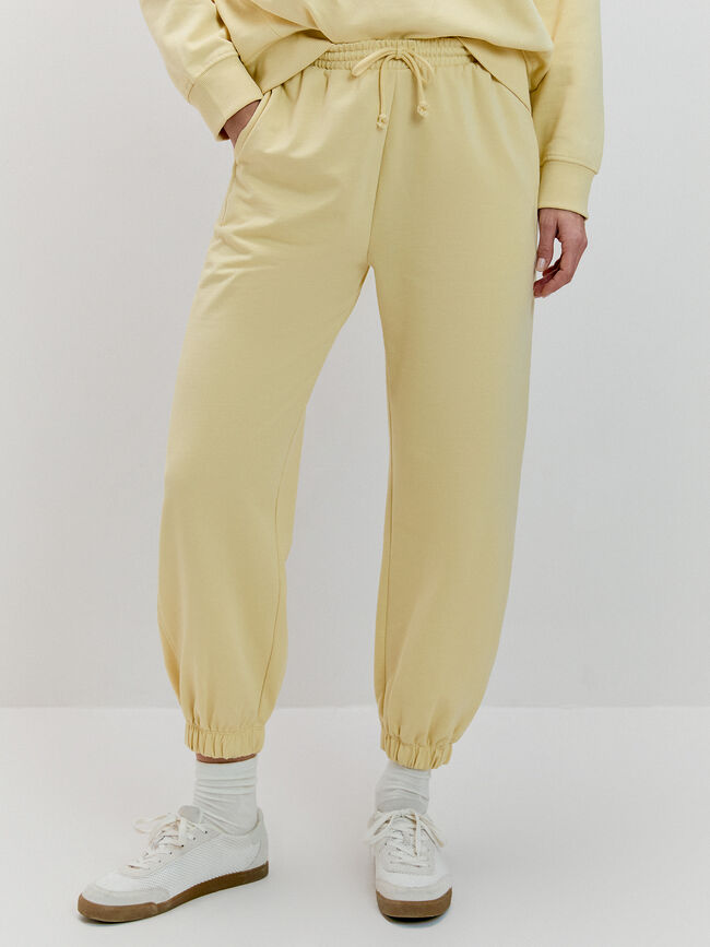 PANTALON LARGO Amarillo Pastel