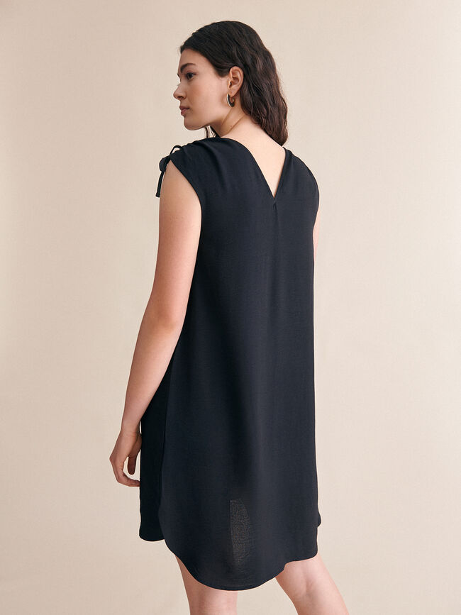 Vestido hombro fruncido Negro