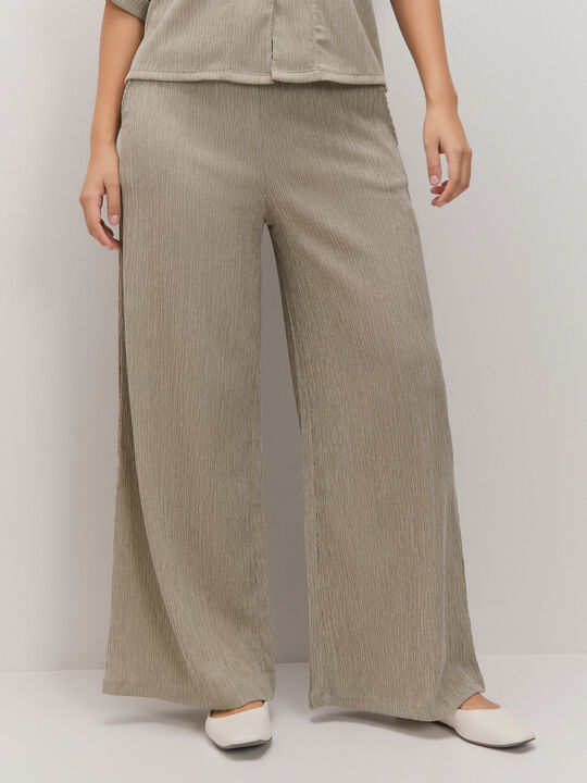 PANTALON TEXTURA ABERTURAS Beige image number null