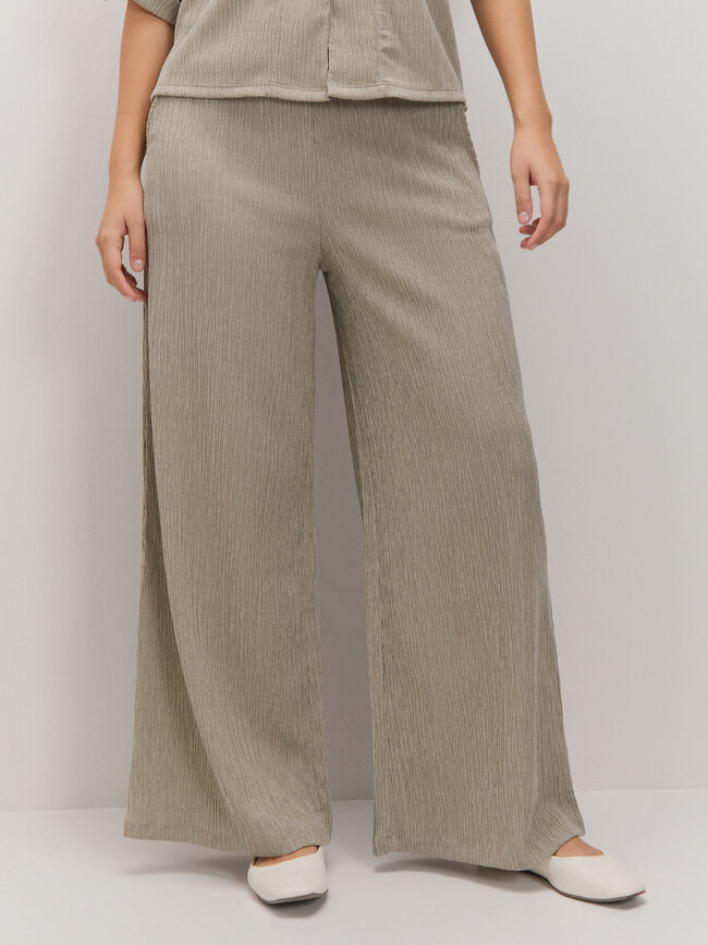 PANTALON TEXTURA ABERTURAS Beige