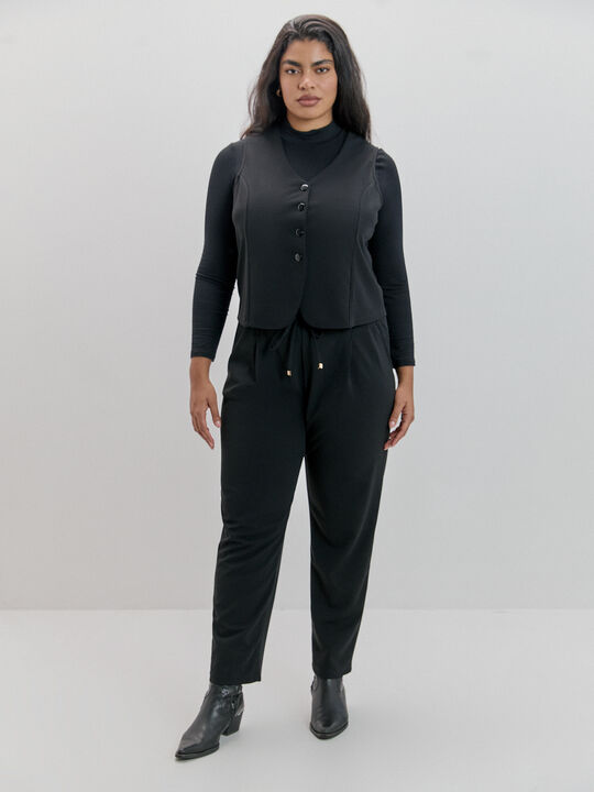 CHALECO DETALLE BOTON Negro image number null