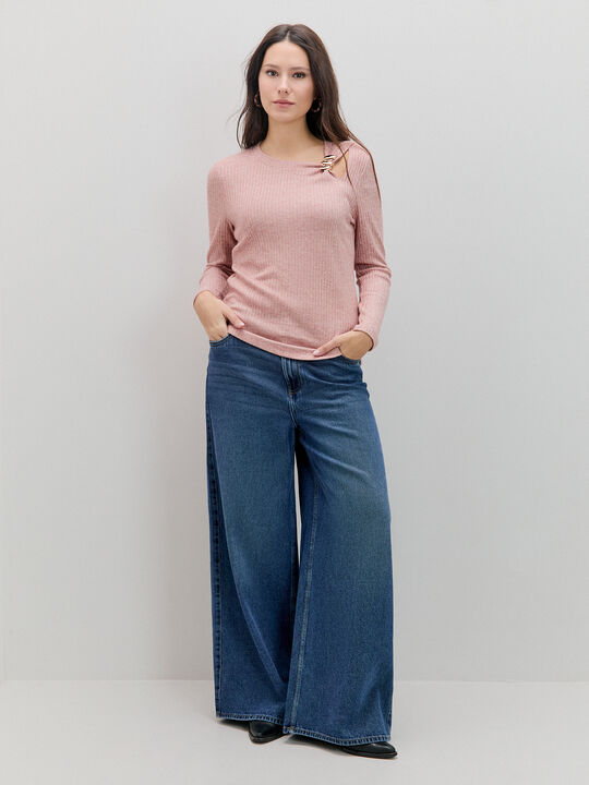 CAMISETA DETALLE ROSA VINTAGE image number null