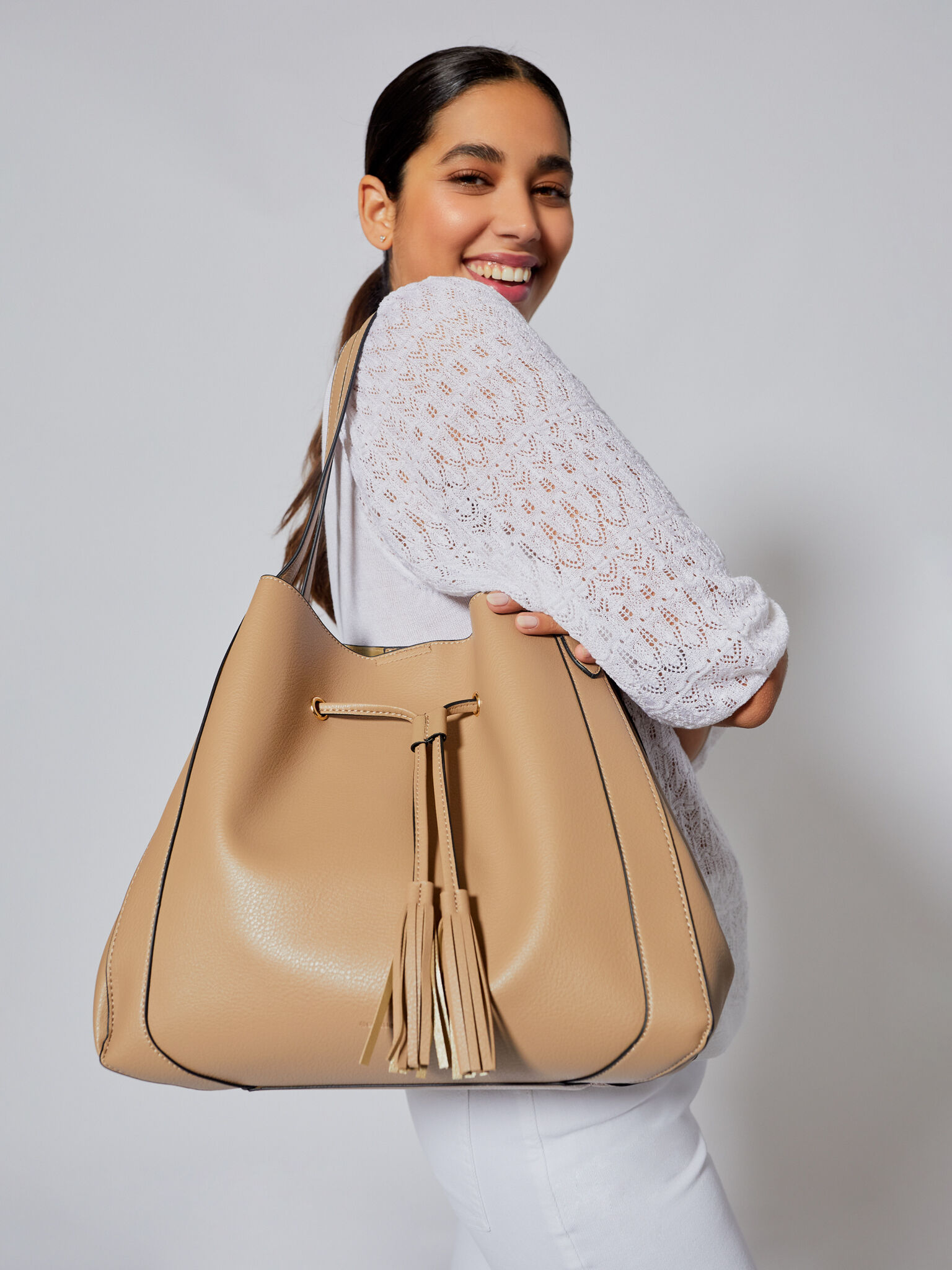 Bolso shopper troquelado de mujer en rosa | Abbacino