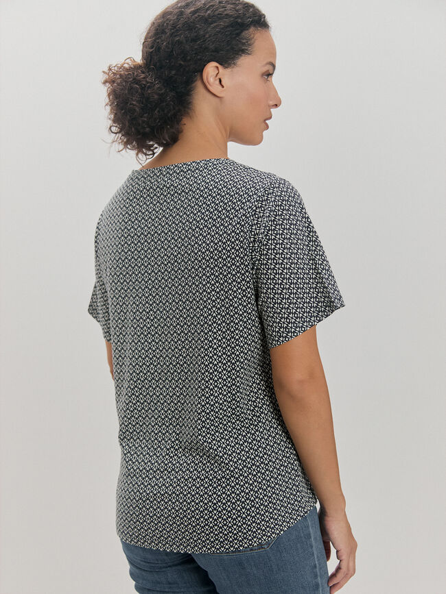 CAMISETA CUELLO PICO Estampado 1