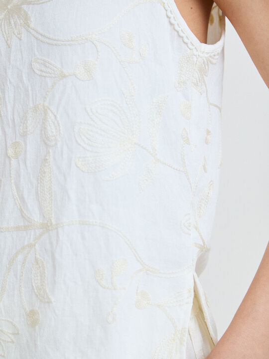 TOP DETALLE  BORDADOS Crudo image number null