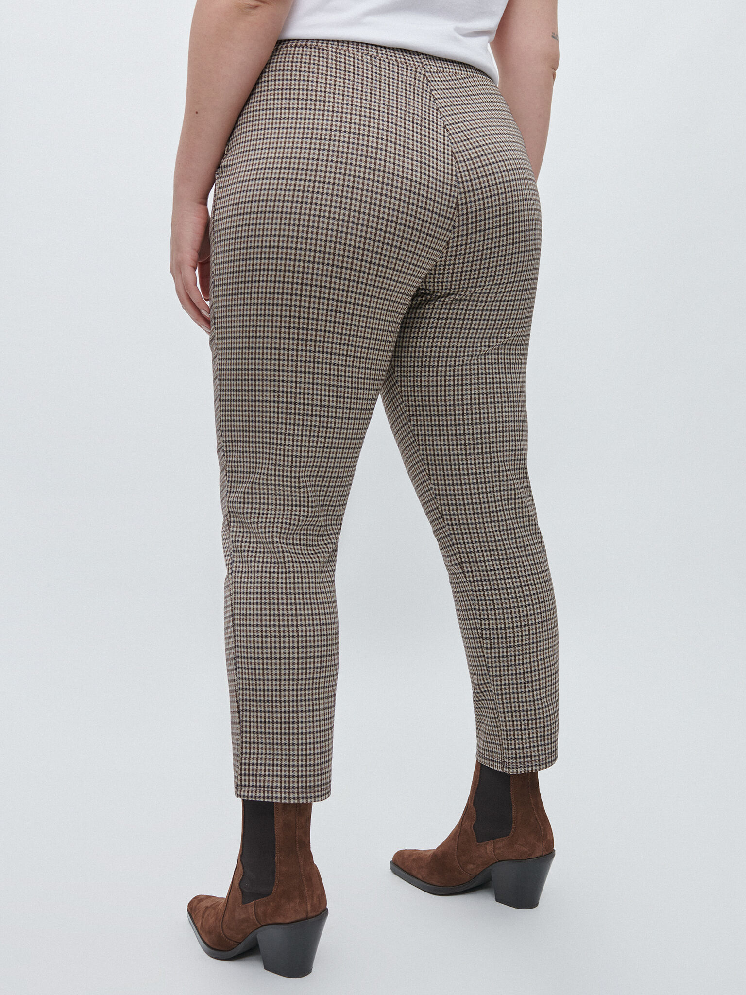 Pantalones hotsell encuentro moda