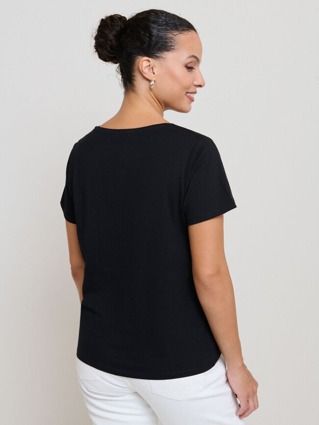CAMISETA FLORES BORDADAS Negro