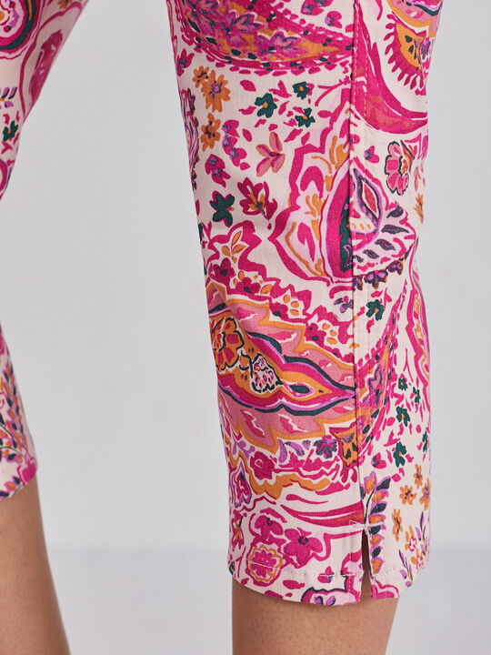 Pantalón capri estampado Fucsia Oscuro image number null