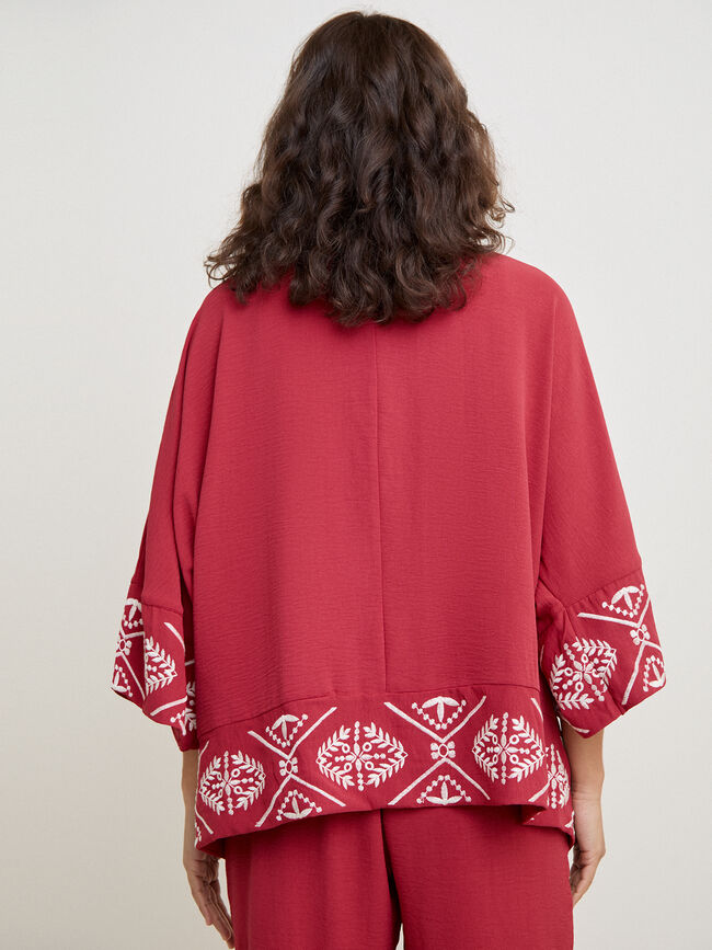KIMONO FLUIDO BORDADO Rojo Cabaret