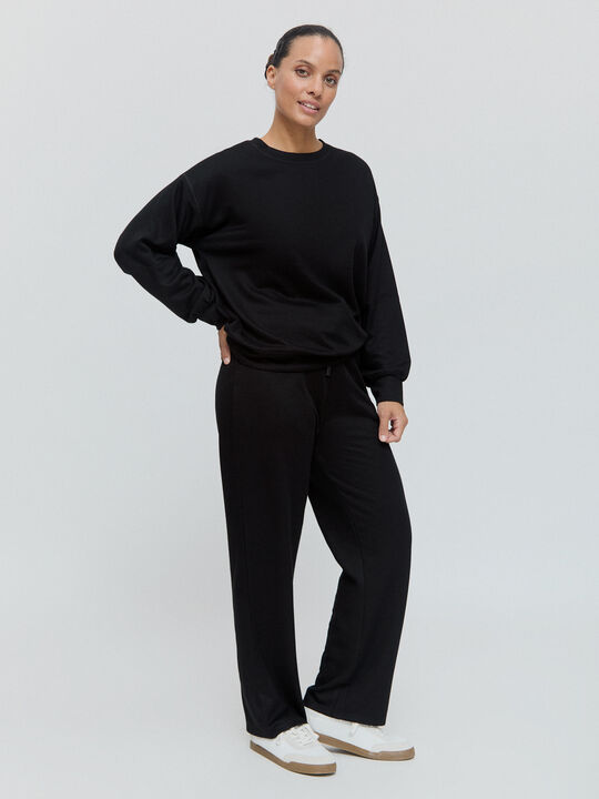 PANTALON BOLSILLOS PARCHE Negro image number null