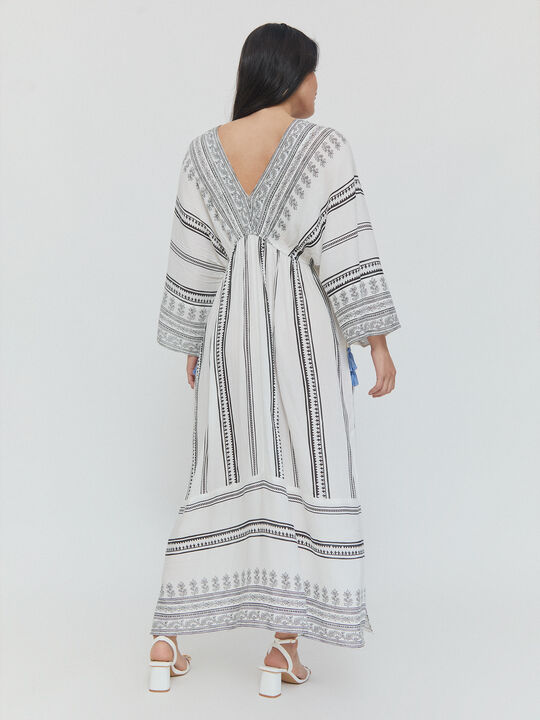 VESTIDO BORDADO PECHO Crudo image number null