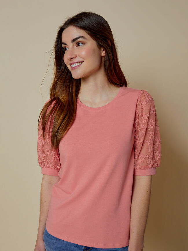 CAMISETA DETALLE PLUMETI EN MANGAS Rosa Oscuro