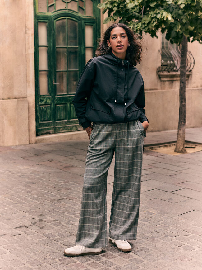PARKA CAPUCHA Negro