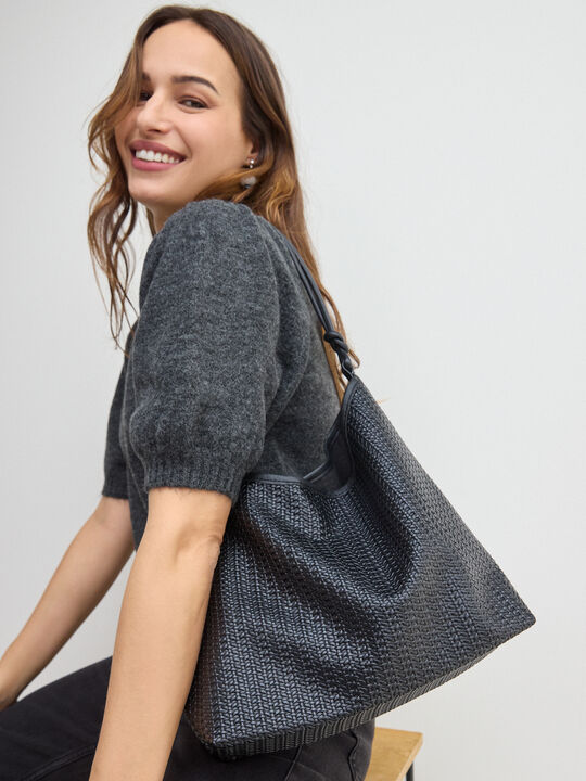 BOLSO TRENZADO BLANDO Negro image number null