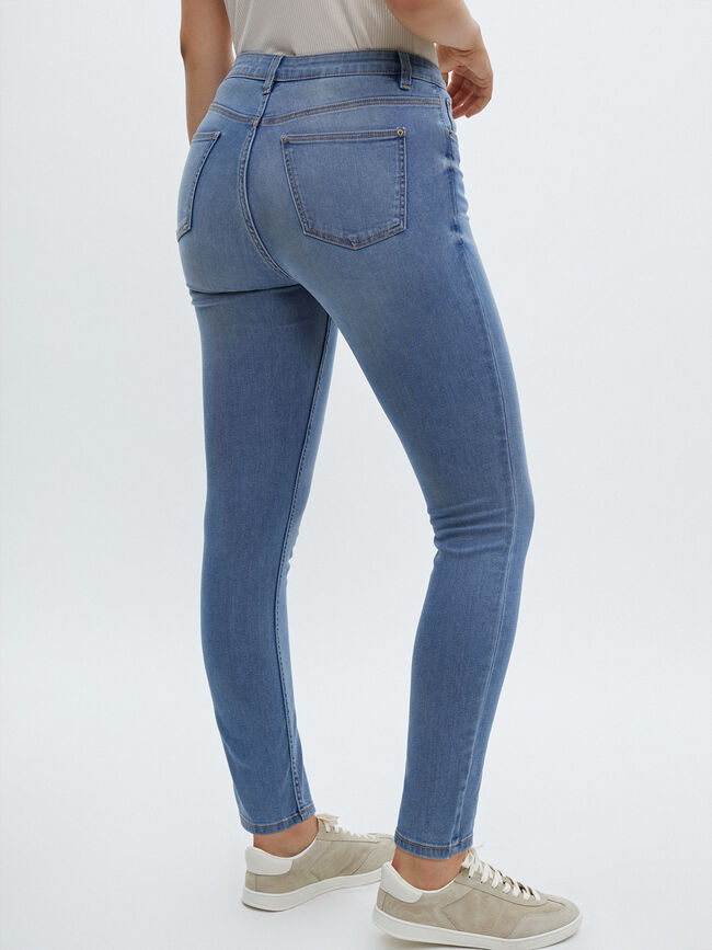 Vaquero pitillo básico Mid blue