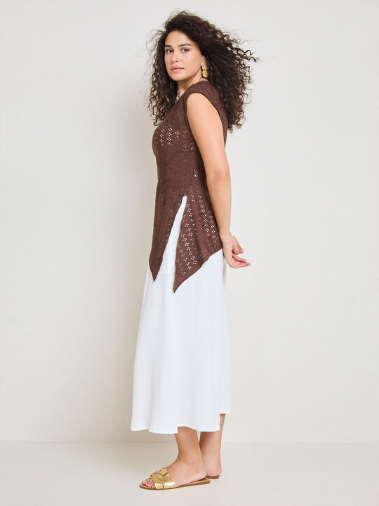 CAMISETA PICO LATERAL EYELET BORDADO BROWNIE image number null