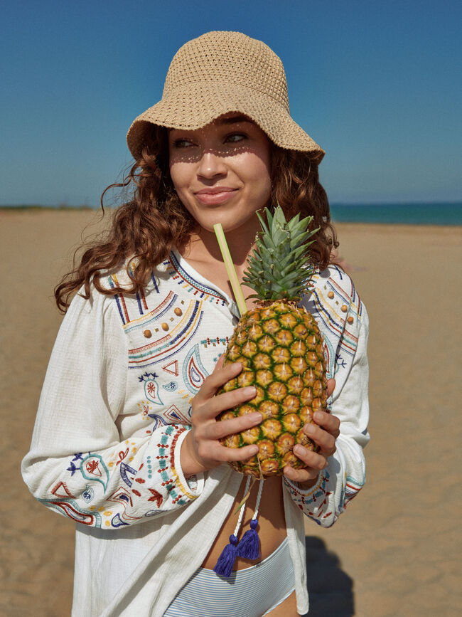 Chaqueta boho detalle bordados Blanco Optico