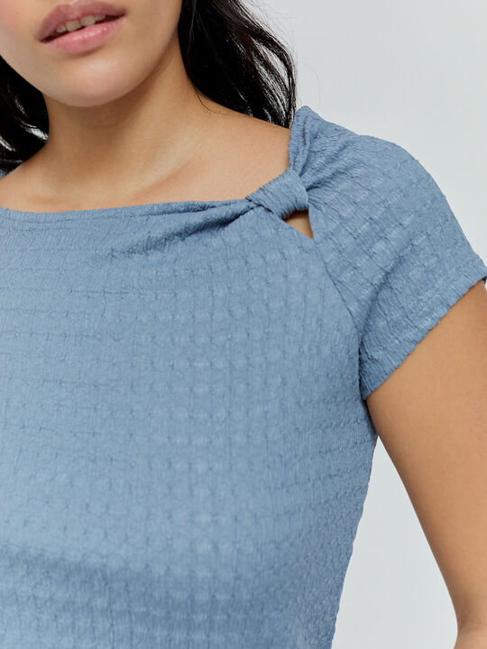 CAMISETA DETALLE ABERTURA azul blush image number null