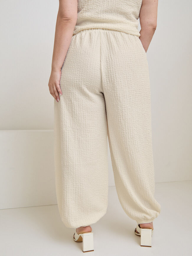 PANTAL&Oacute;N ESTRUCTURA BOMBACHO Blanco Hueso