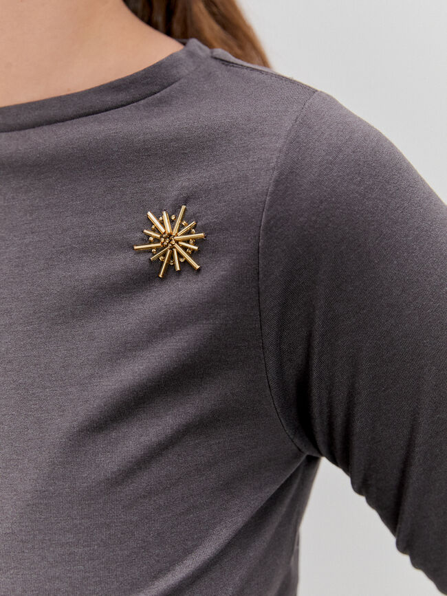 CAMISETA BORDADA ESTRELLAS Gris Oscuro