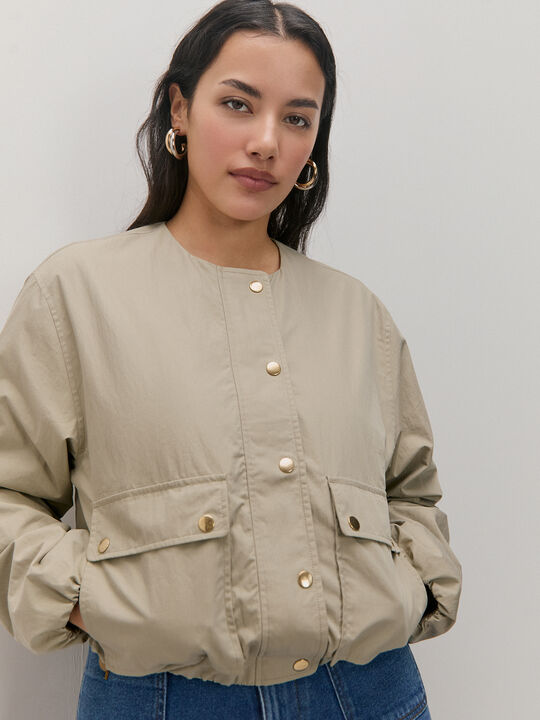 CHAQUETA FLUIDA ELASTICO kaki claro image number null