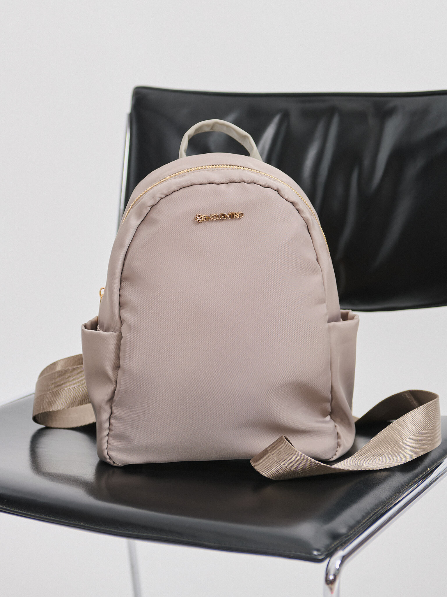 Bolsos encuentro moda sale