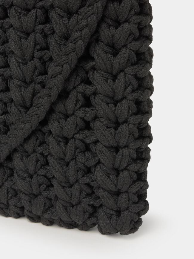 FUNDA PORTAMOVIL CROCHET Negro