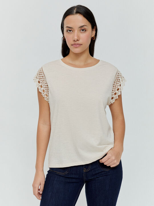 CAMISETA DETALLE Crudo image number null