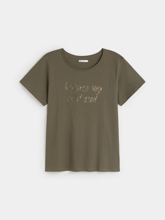 CAMISETA LETRAS DORADAS kaki oscuro image number null