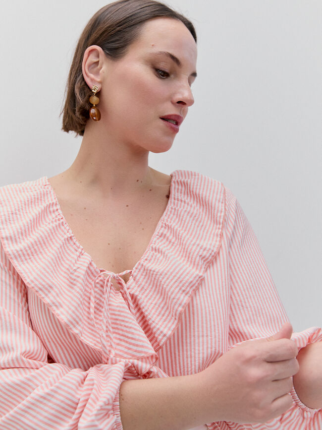 BLUSA VOLANTES RAYAS Coral