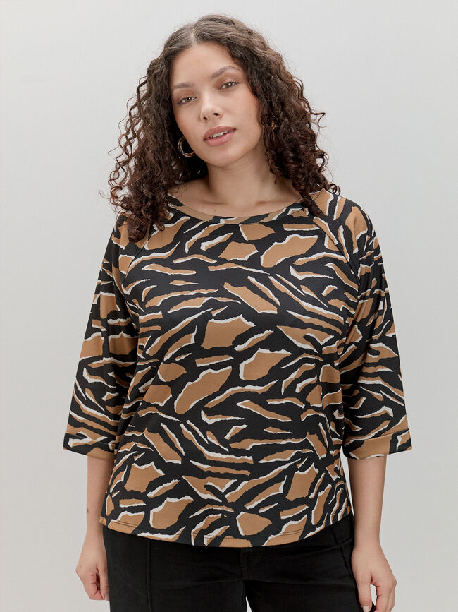CAMISETA RANGLAN ESTAMPADA Negro
