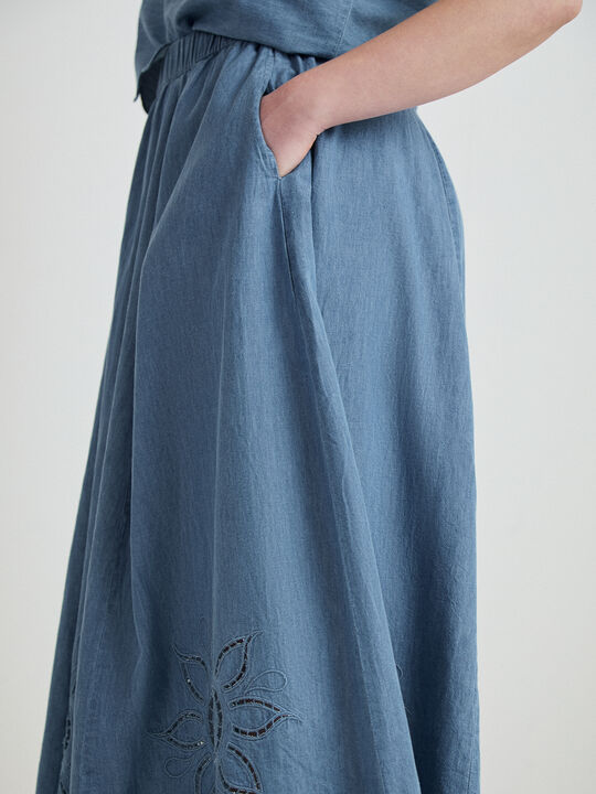 FALDA DETALLE BORDADO Mid blue image number null