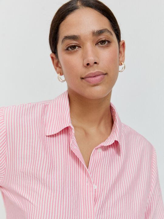 CAMISA RAYAS BOLSILLOS Rosa image number null