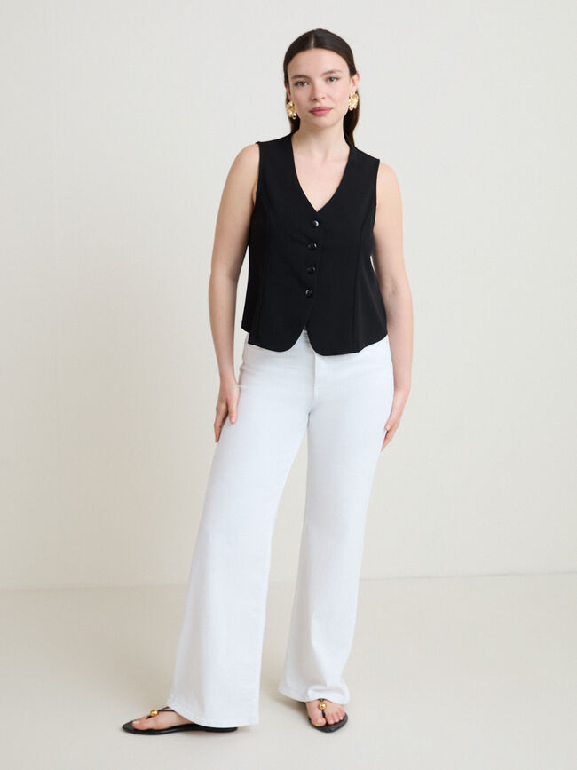 CHALECO DETALLE BOTON Negro