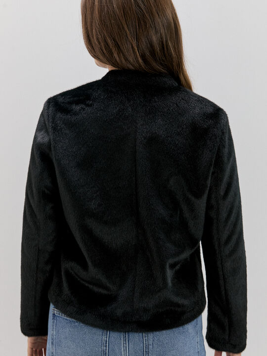 CHAQUETA CORTA PELO Negro image number null