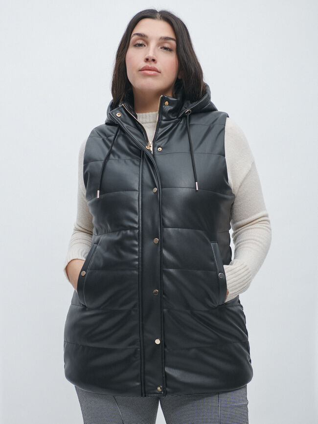 CHALECO EFECTO PIEL Negro