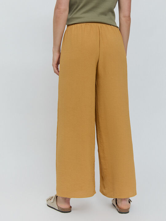 PANTALON ANCHO FLUIDO Mostaza Oscuro image number null