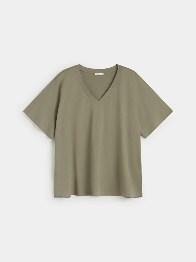 CAMISETA CUELLO PICO kaki claro