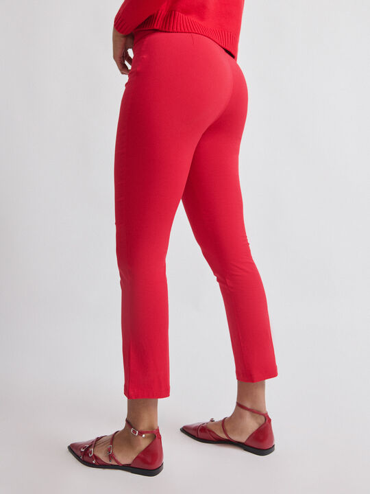 PANTALON RECTO Rojo Oscuro image number null
